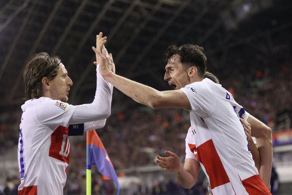 年龄也是决 年龄也是决